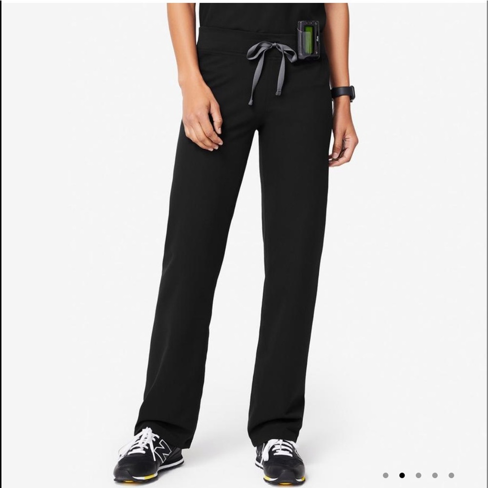 FIGS black scrub bottoms in extra small